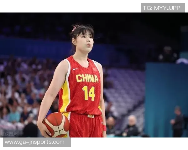 狂轰28分13板4帽！李月汝嗅到危机了吗？女篮第1中锋之争太剧烈